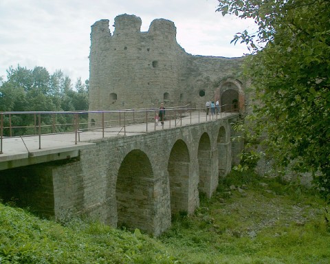 Moat crossing
