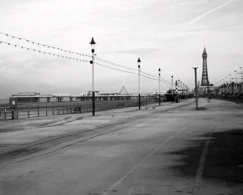 View up the Promenade.
