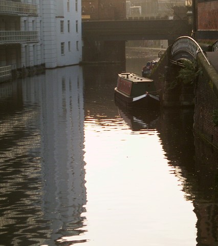 Narrow boat